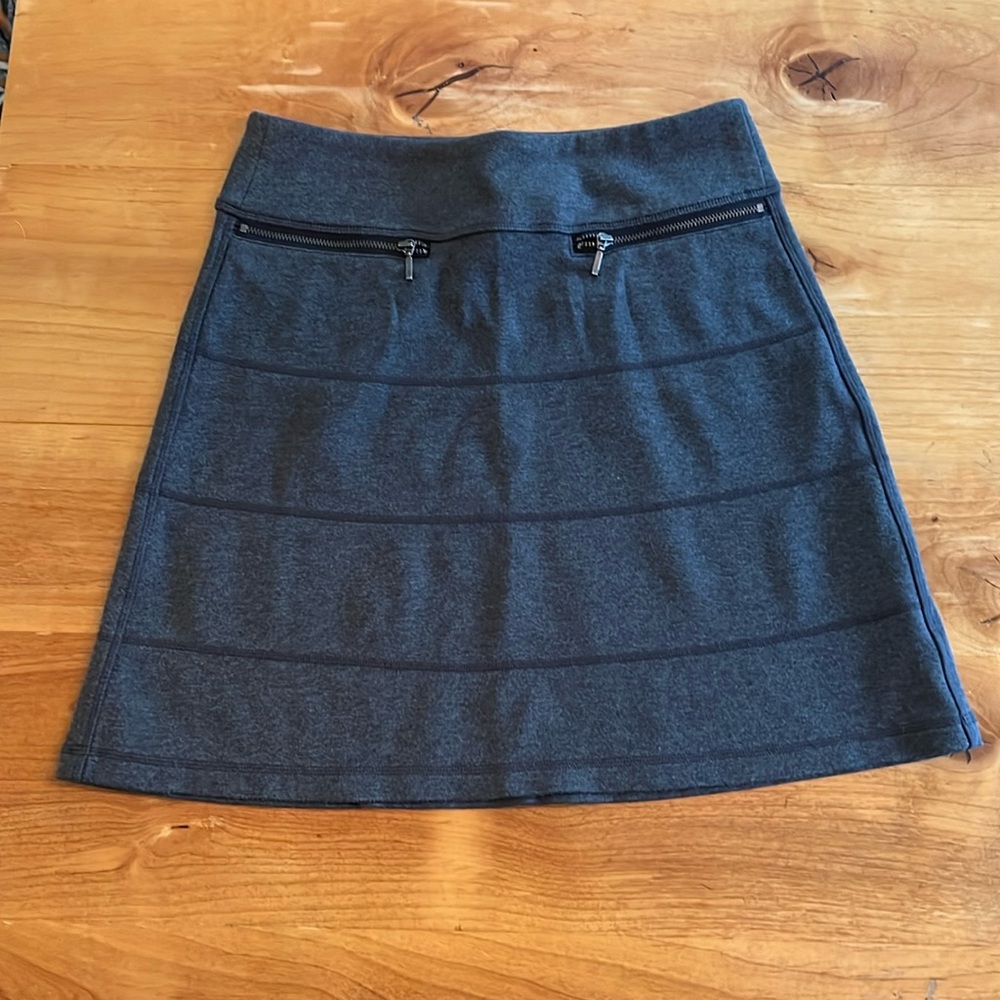 Athleta skirt XS charcoal grey